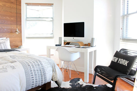 Simple storage ideas for an apartment bedroom