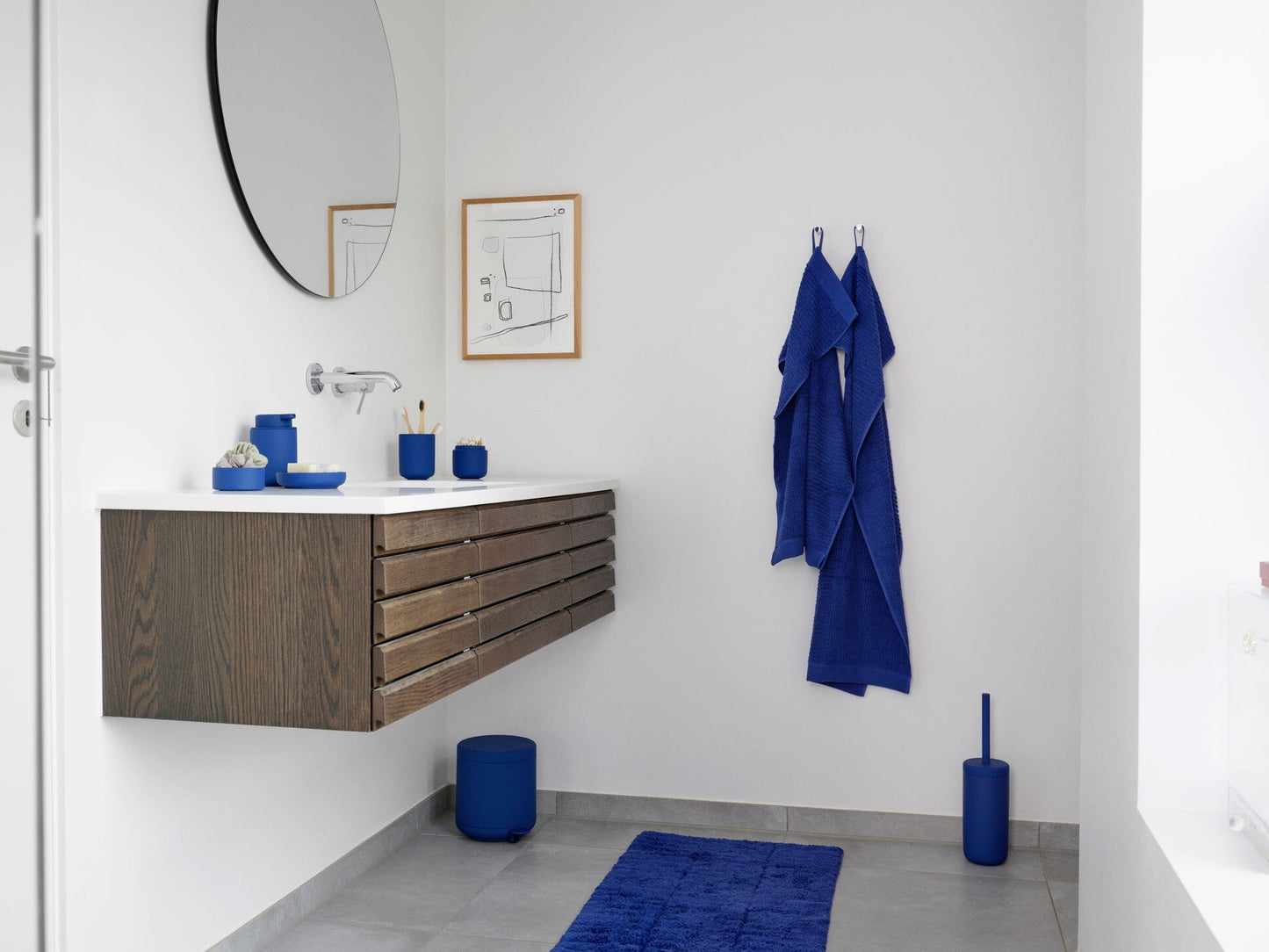 UME Toilet Brush