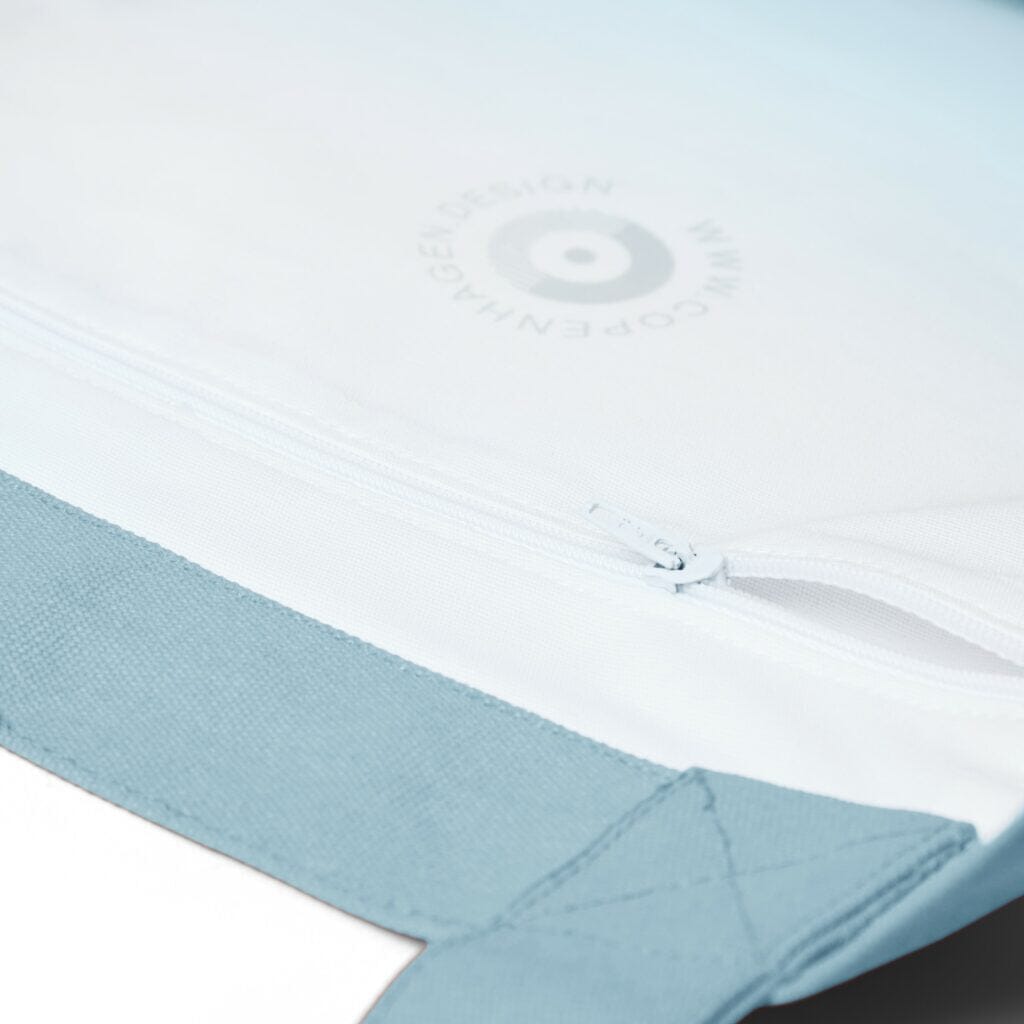 Pantone Beach Bag in Light Blue 550