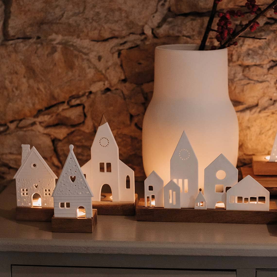 Rader Porcelain & Acacia Village Tealight Holder Set of 4