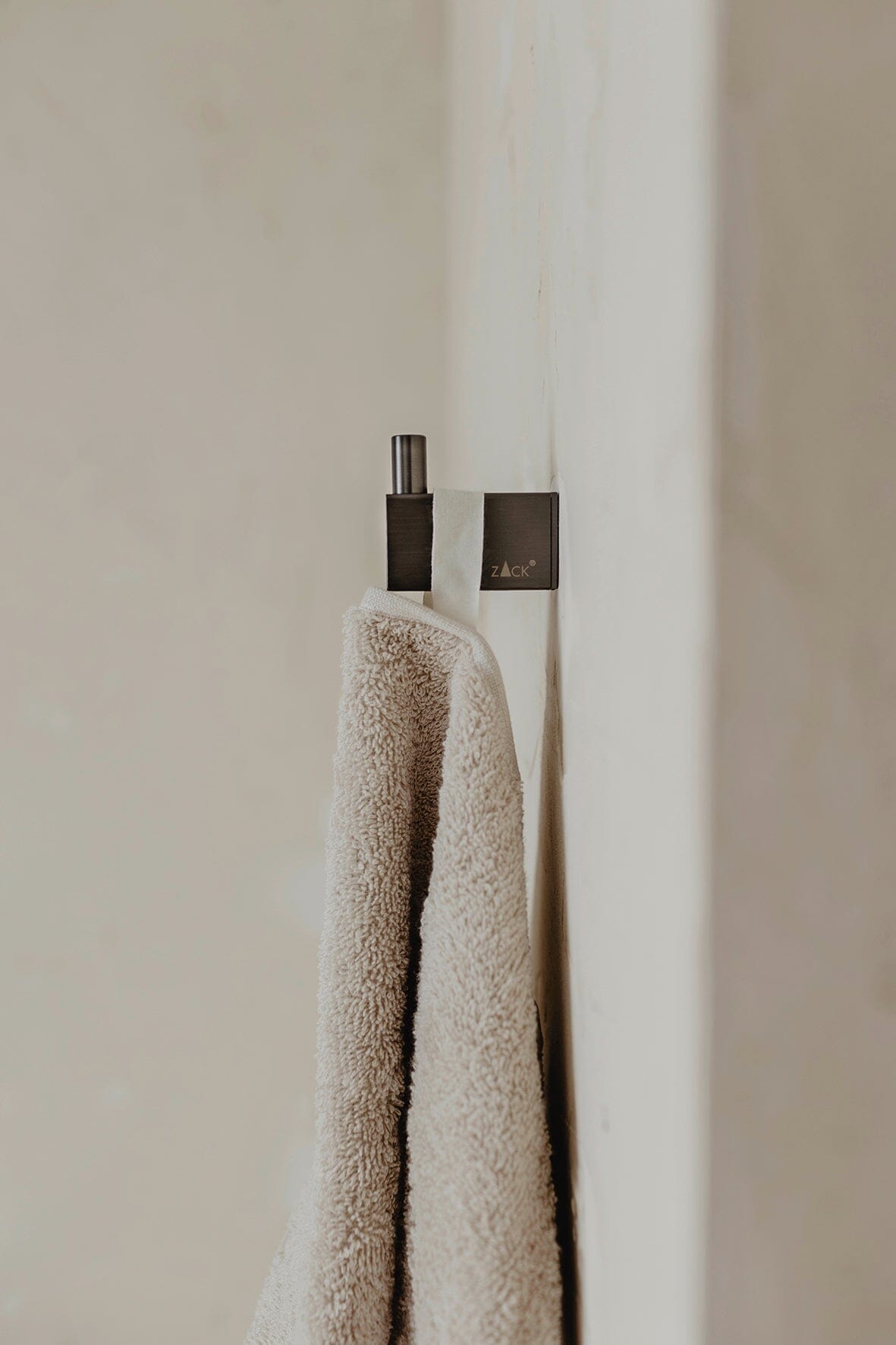Zack Linea Towel Hook
