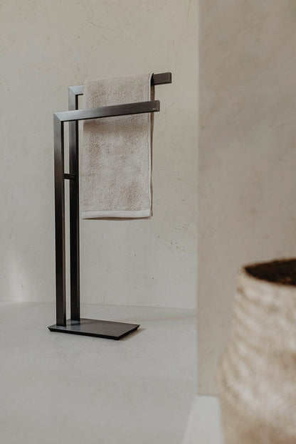 Zack Linea Towel Stand