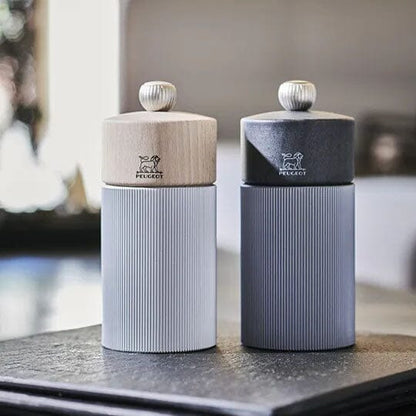 Line Salt & Pepper Mills in Aluminum & Beechwood